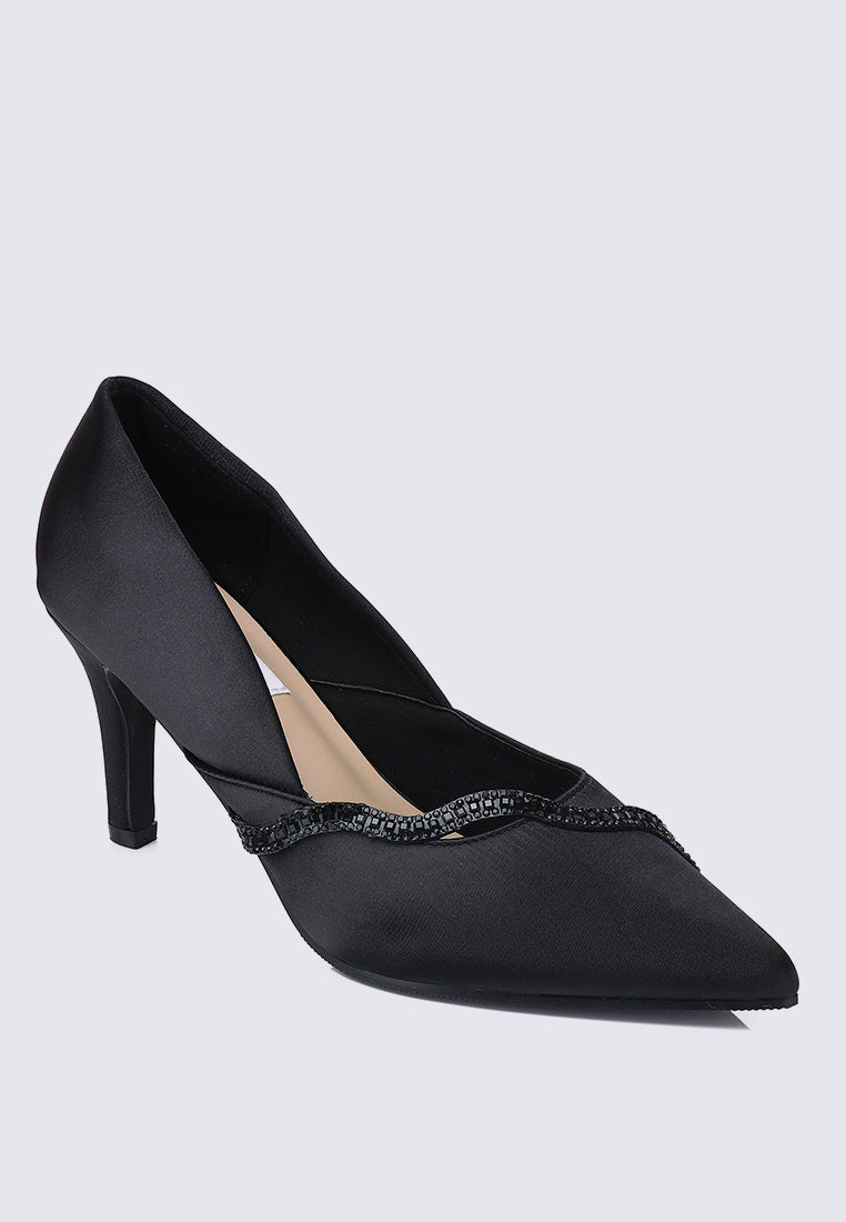 Comfy black pumps sales