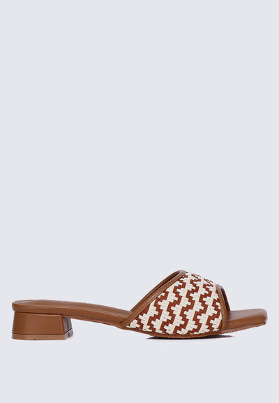 Vee Comfy Sandals In Brown