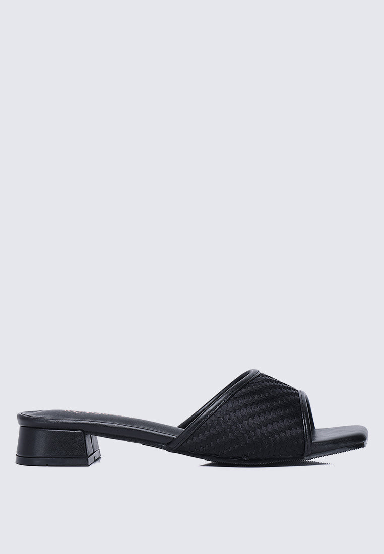 Vee Comfy Sandals In Black