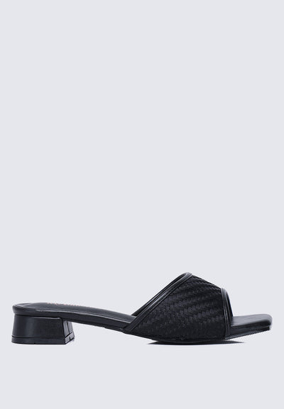 Vee Comfy Sandals In Black