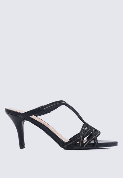 Rihanna Comfy Heels In Black