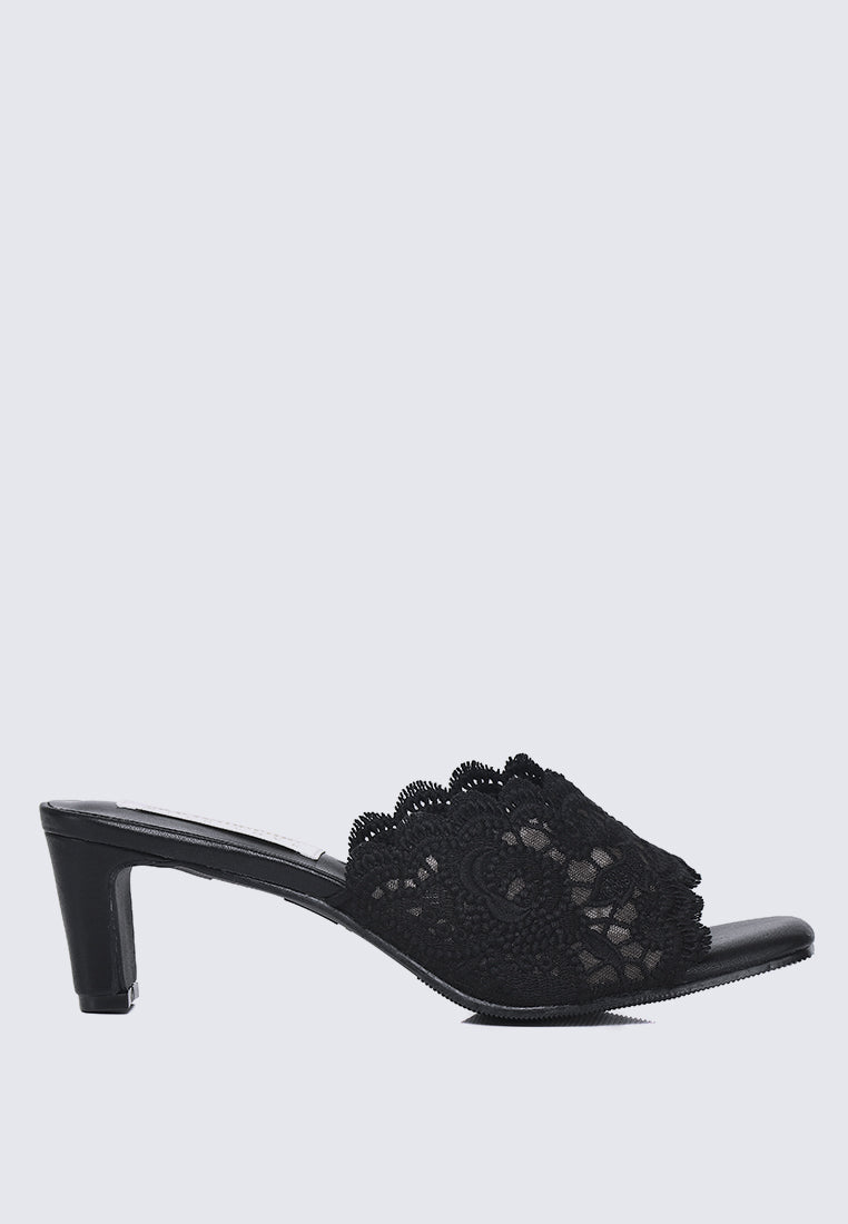 Chloé Comfy Heel In Black