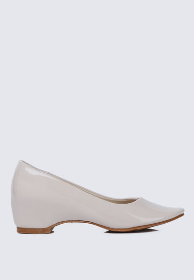 Helene WideFit Comfy Pumps In Beige