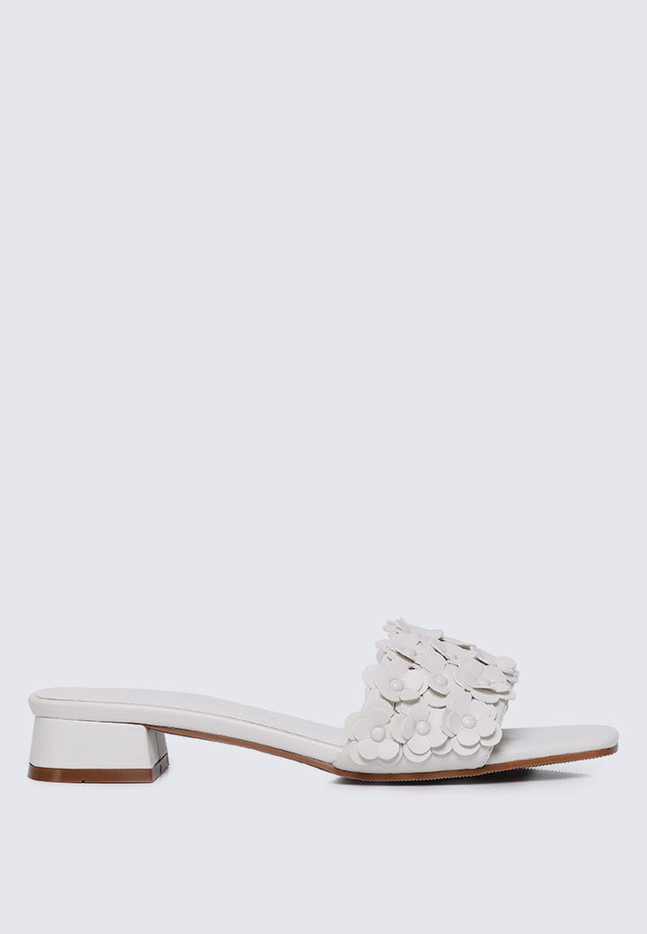 Corinne Comfy Sandals In Off White