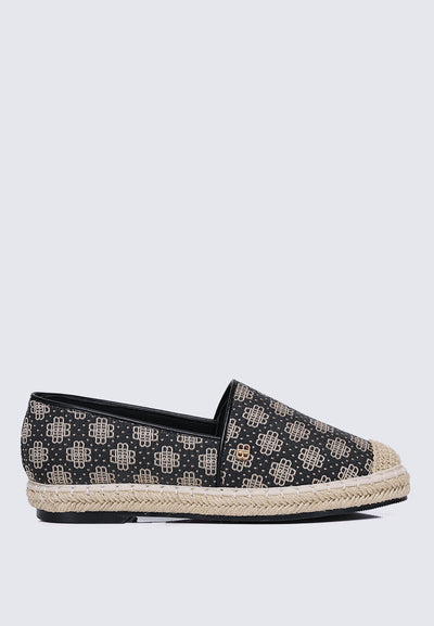 Salsya Comfy Espadrilles In Black