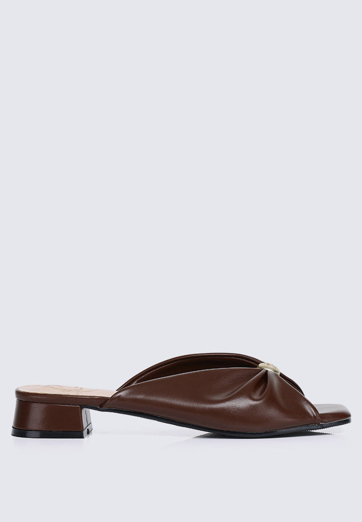 Mabelle Comfy Sandals In Espresso