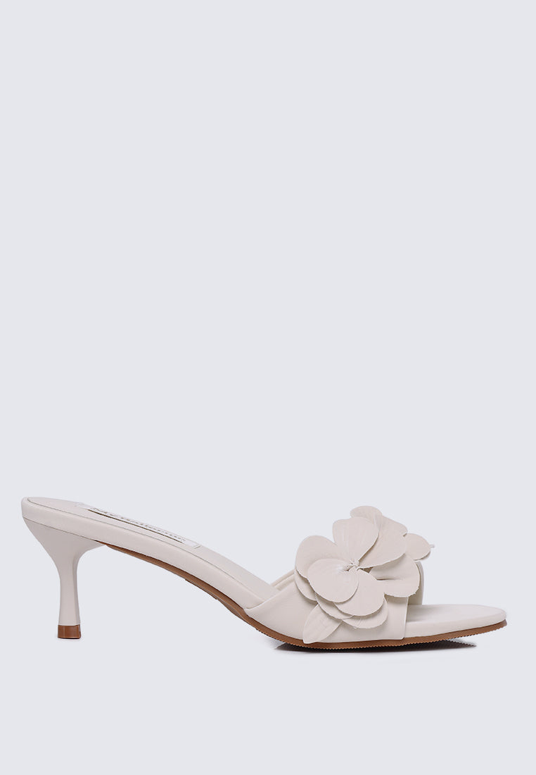 Anneliese Comfy Heels In Beige