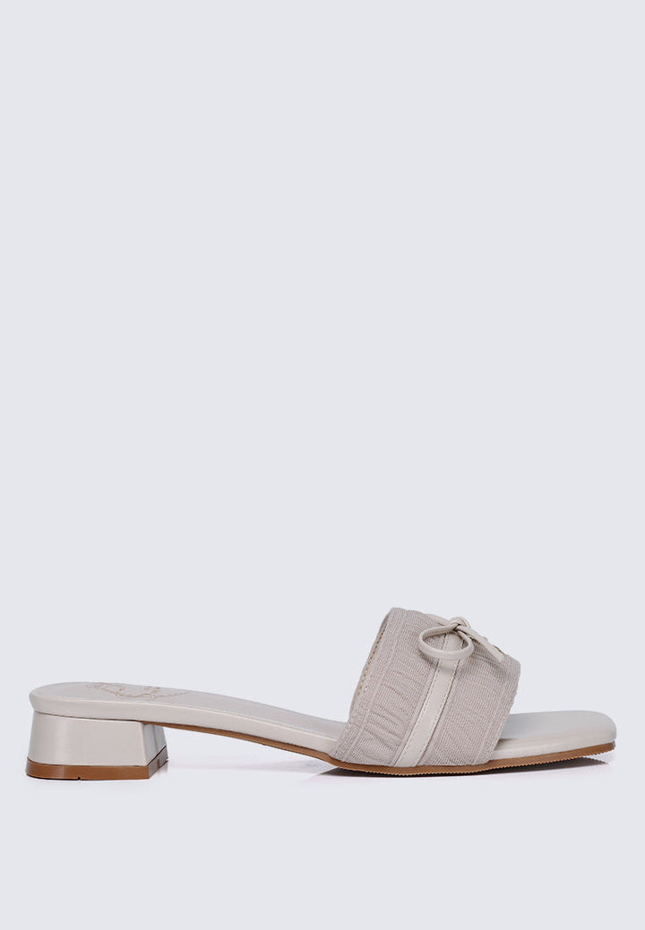 Isabeau Comfy Sandals In Beige