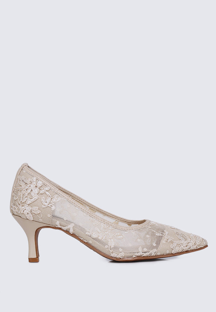 Sylvara Comfy Heels In Almond