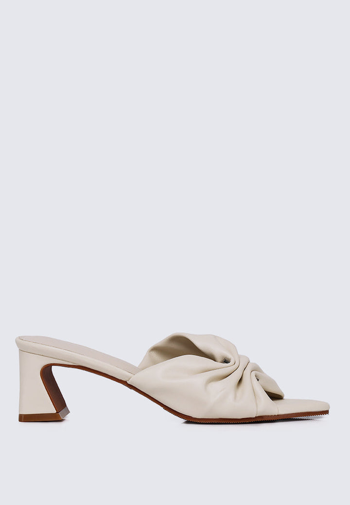Kailia Comfy Heels In Beige