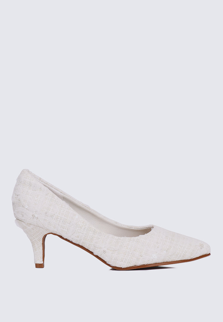 Elara Comfy Pumps In White