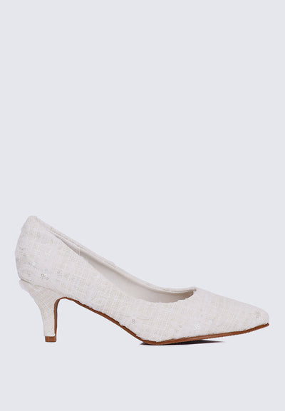 Elara Comfy Pumps In White