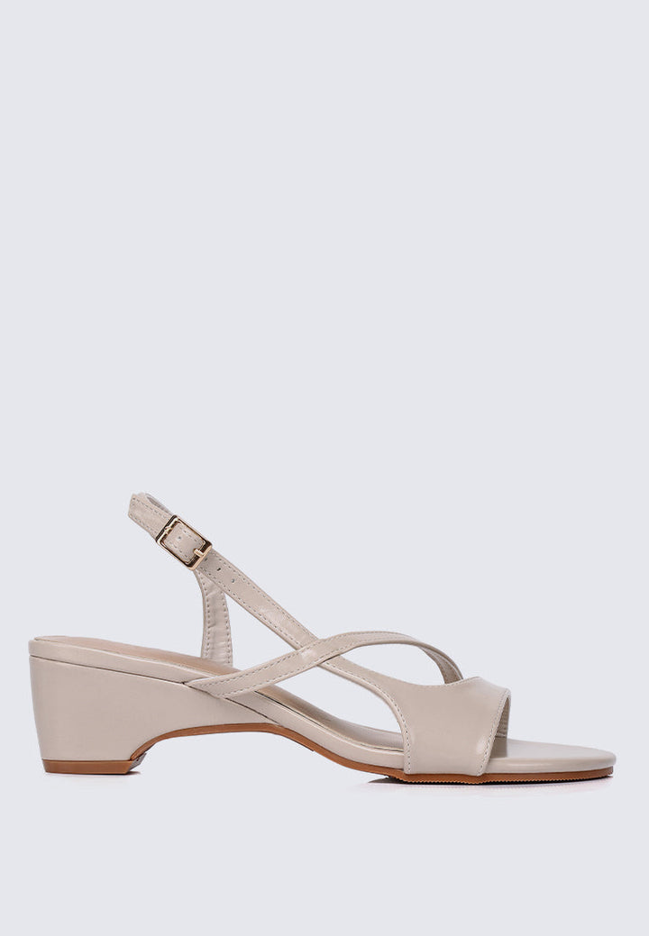 Yeemi Comfy Heels In Beige