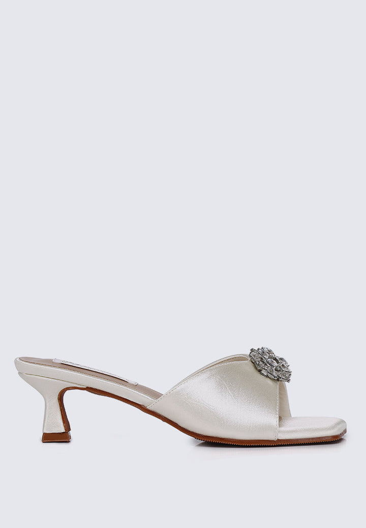Vea Comfy Heels In Ivory