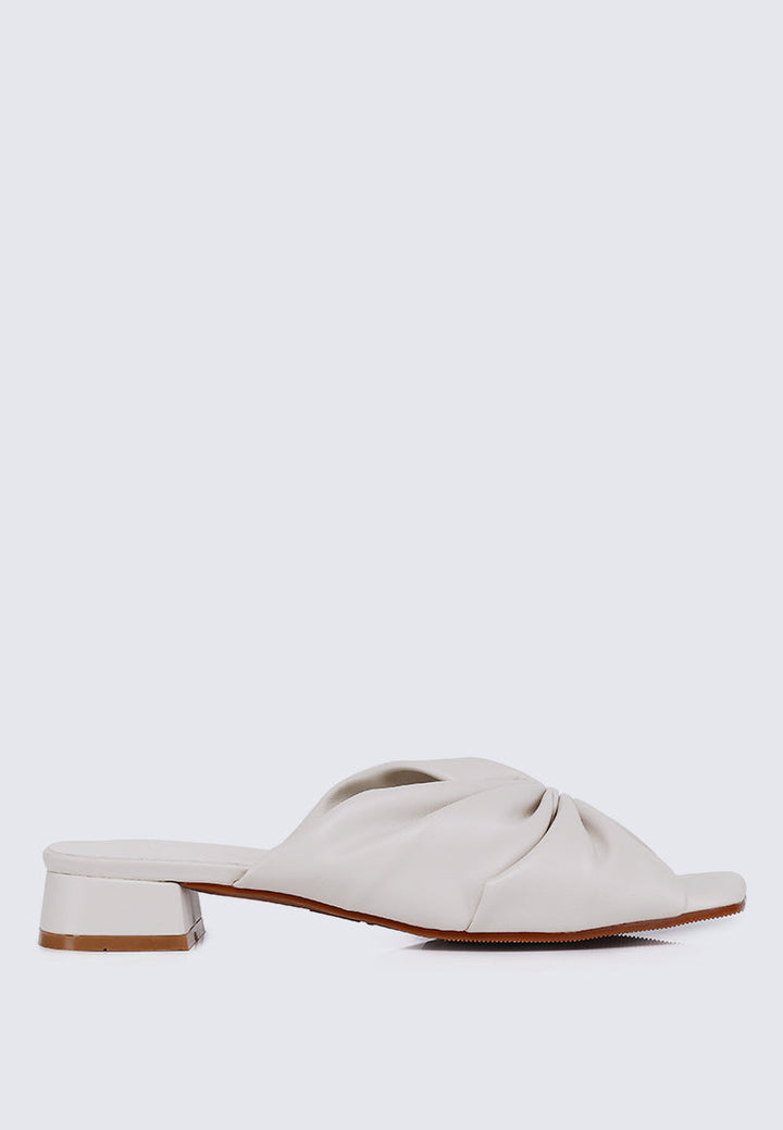 Sia Comfy Sandals In Beige