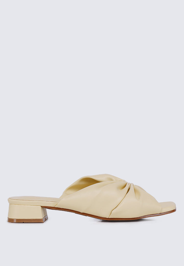 Sia Comfy Sandals In Butter
