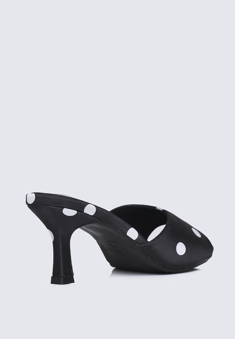 Noira Comfy Heels In Black