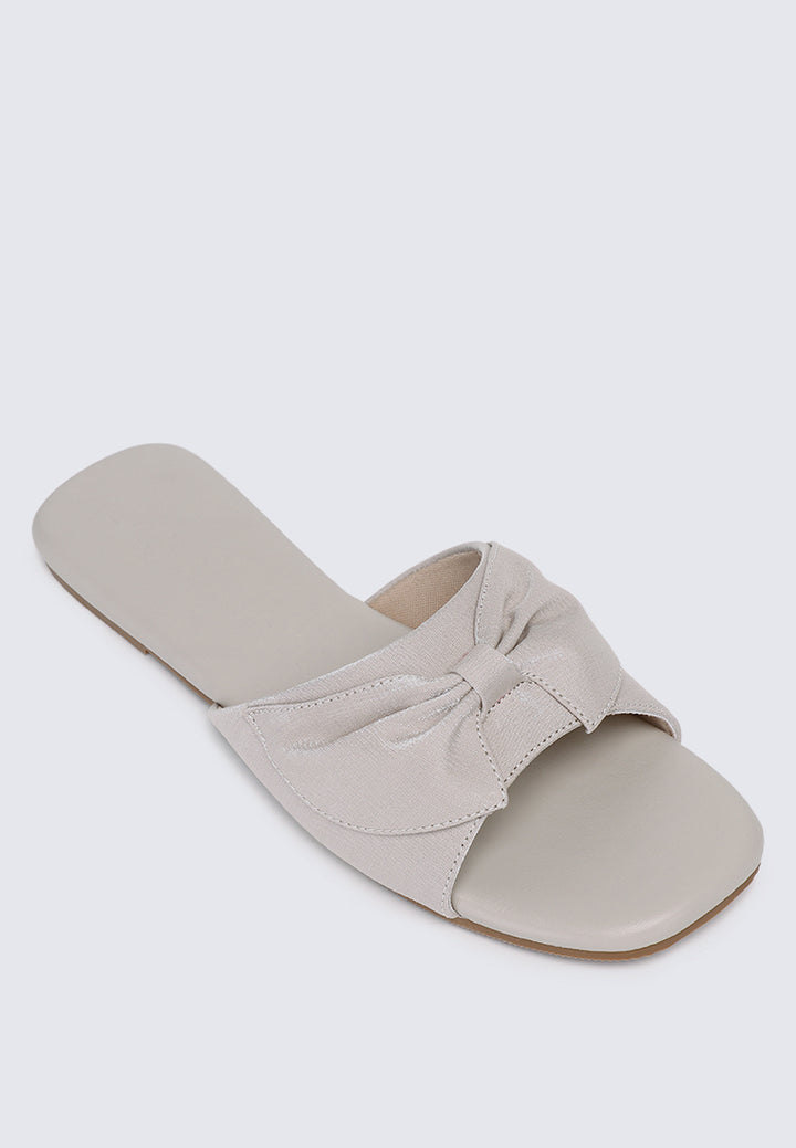 Yurina Comfy Sandals In Nude