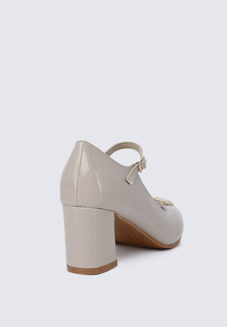 Jane WideFit Comfy Pumps In Almond