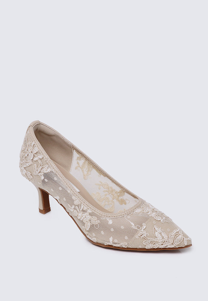 Sylvara Comfy Heels In Almond