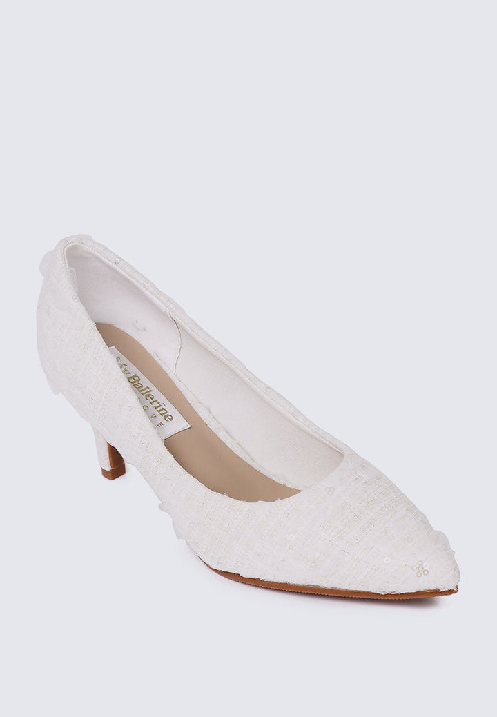 Elara Comfy Pumps In White