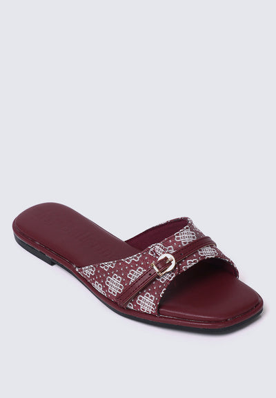 Syira Comfy Sandals In Maroon
