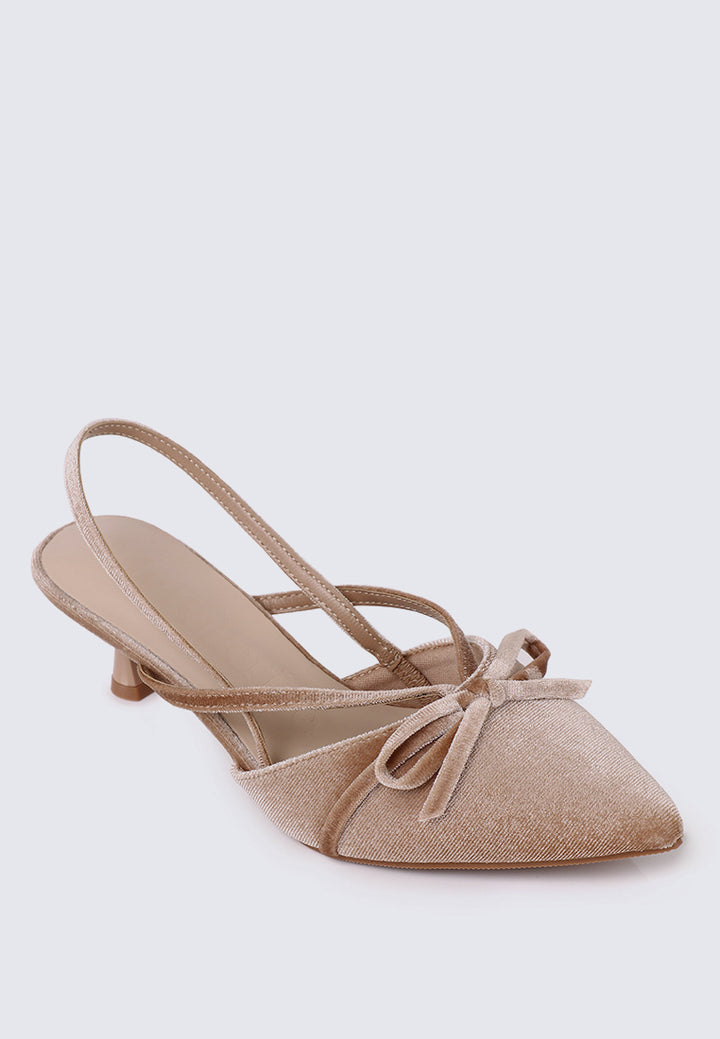 Morvella Comfy Heels In Almond