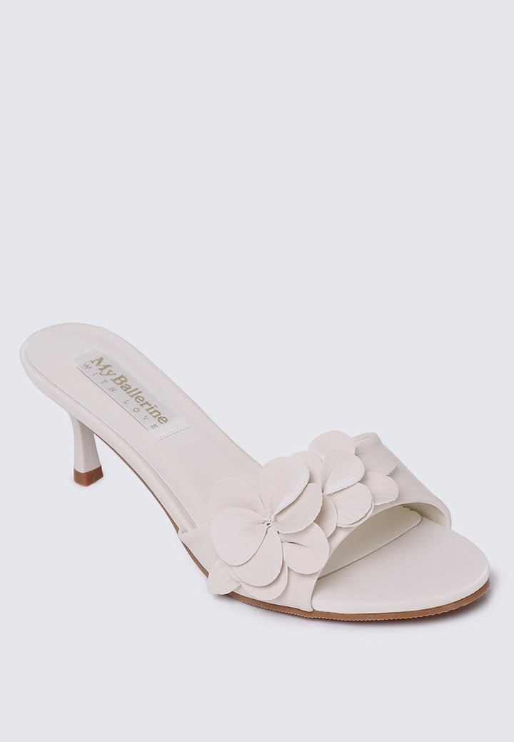 Anneliese Comfy Heels In Beige