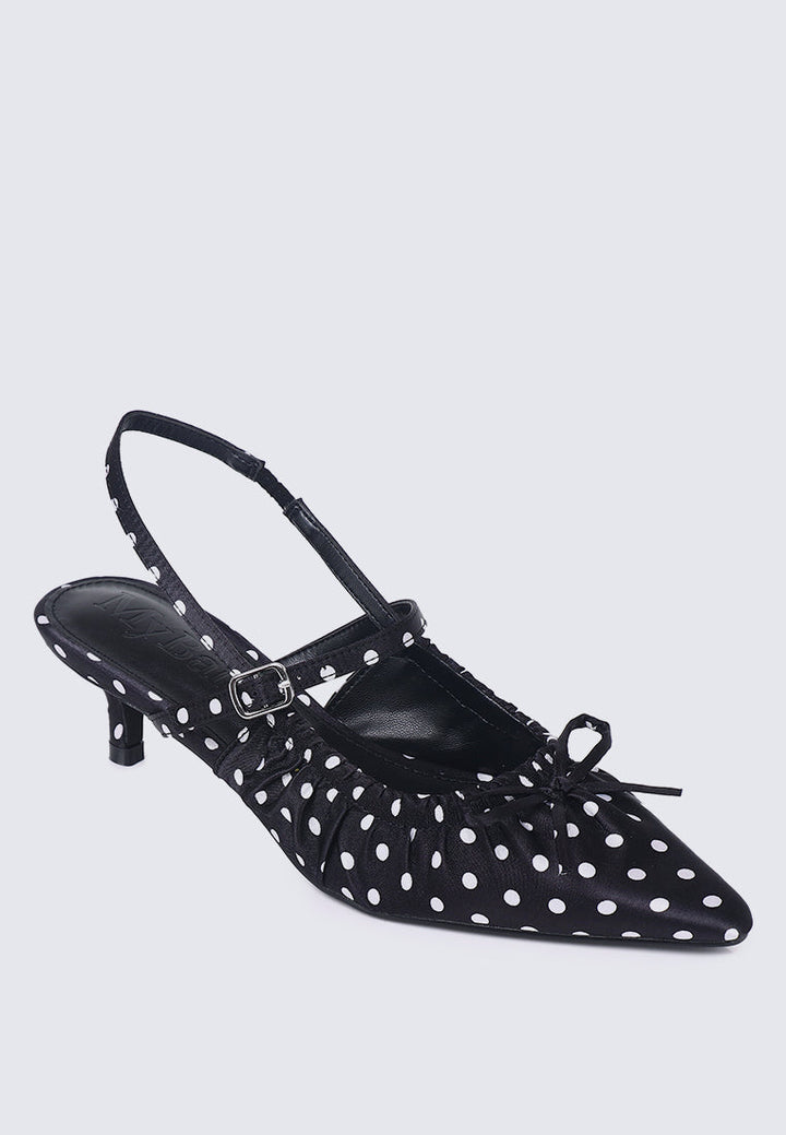 Amora Comfy Heels In Black