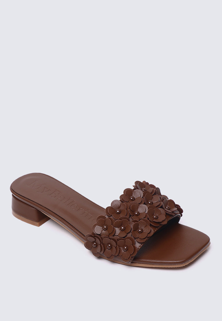Corinne Comfy Sandals In Brown