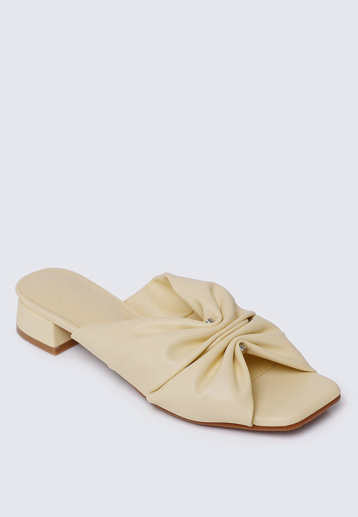 Sia Comfy Sandals In Butter