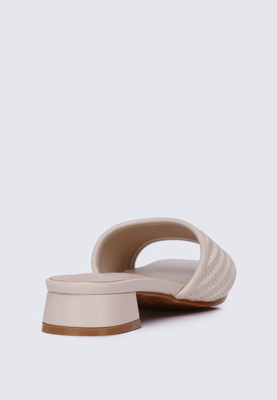 Vee Comfy Sandals In Nude