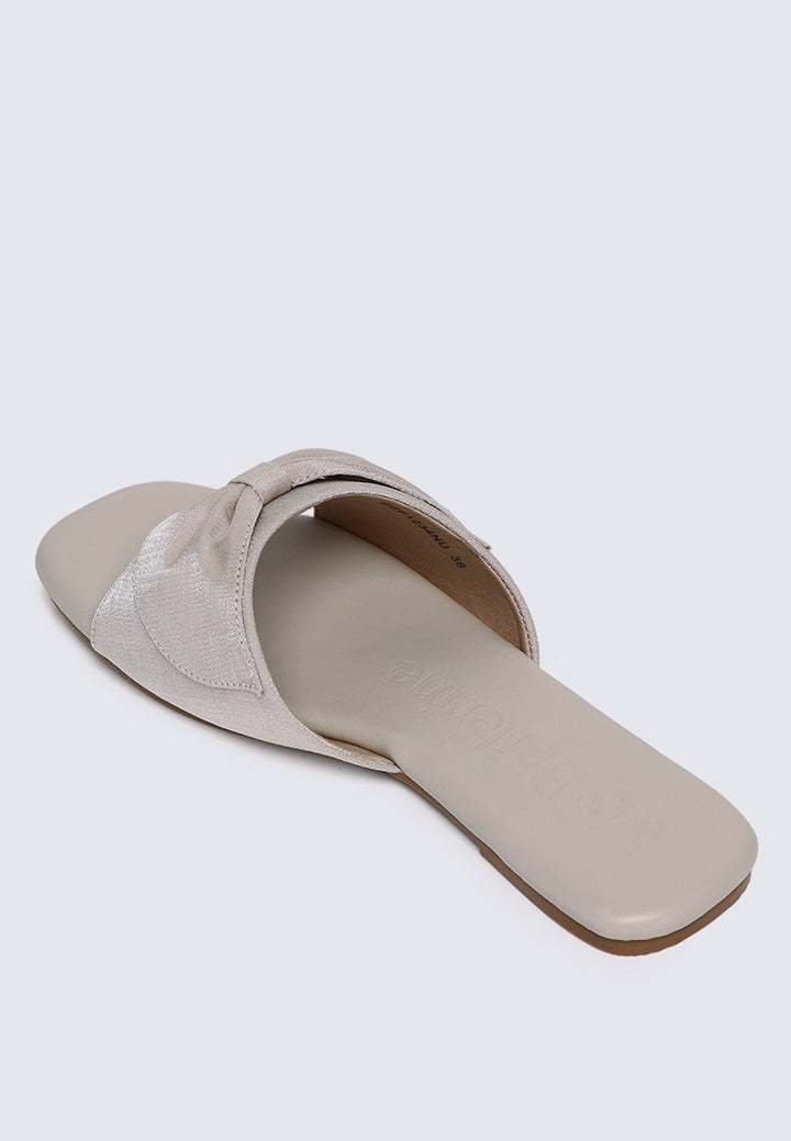 Yurina Comfy Sandals In Nude