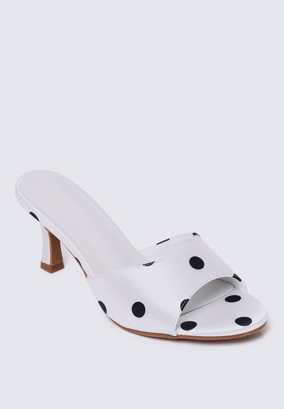 Noira Comfy Heels In White
