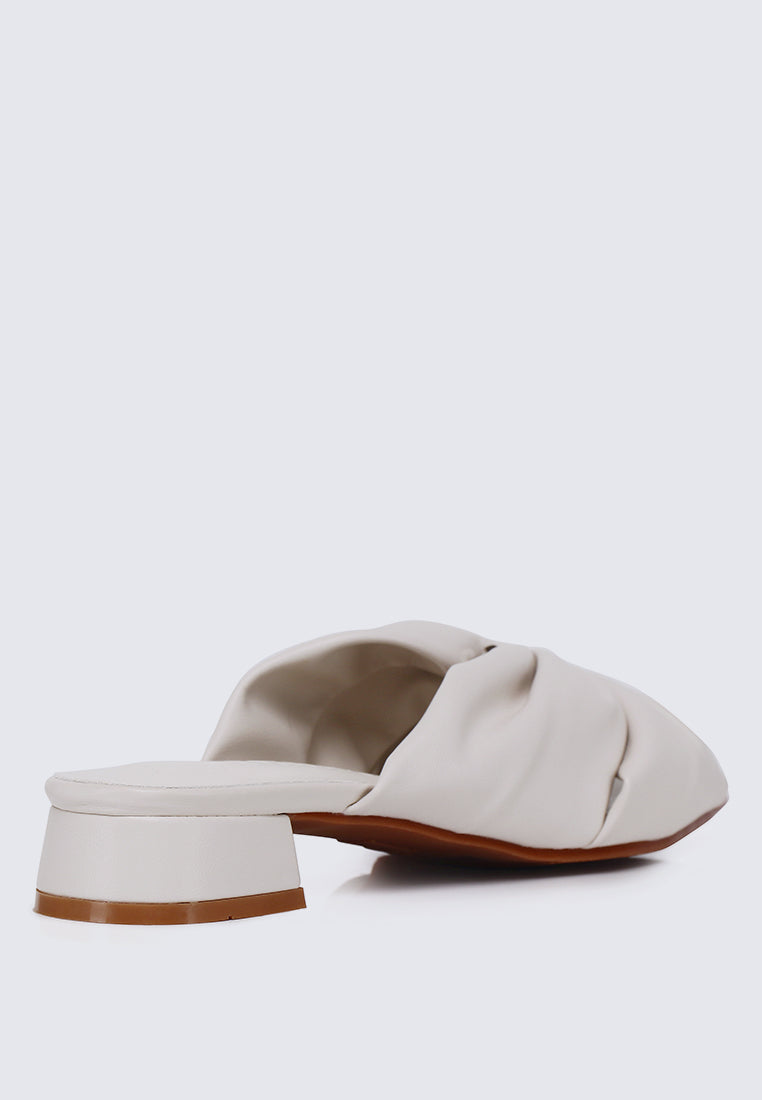 Sia Comfy Sandals In Beige