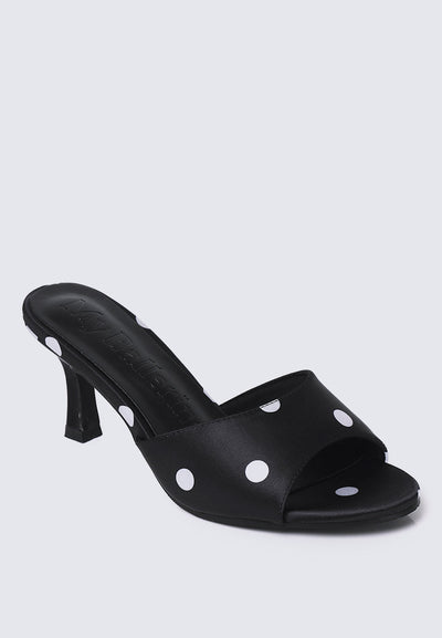 Noira Comfy Heels In Black