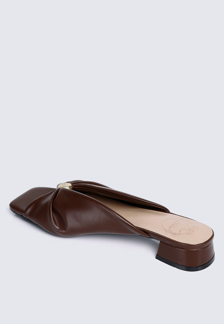 Mabelle Comfy Sandals In Espresso