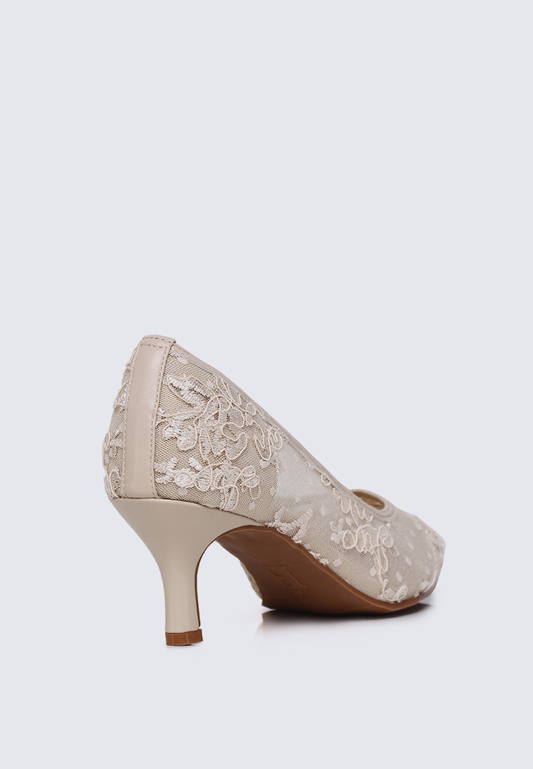 Sylvara Comfy Heels In Almond