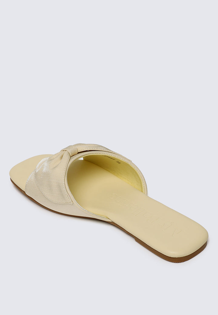 Yurina Comfy Sandals In Butter