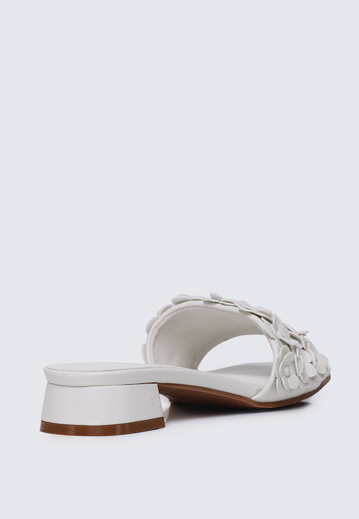 Corinne Comfy Sandals In Off White