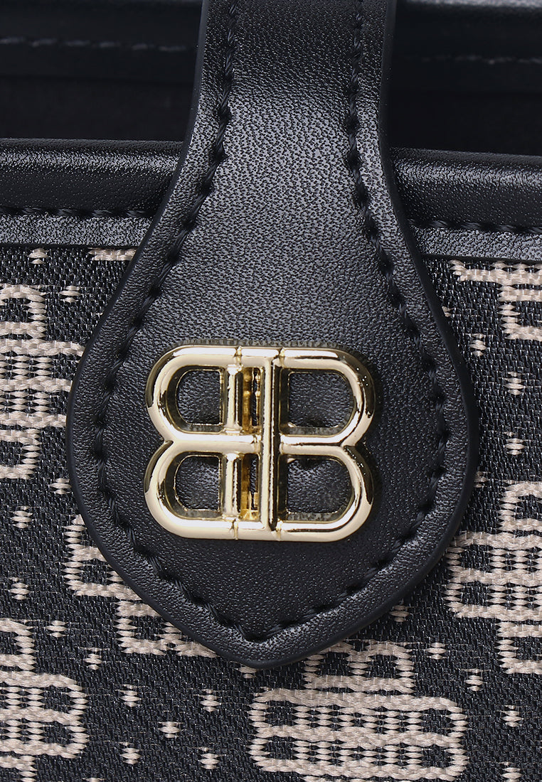 Liyana Crossbody Bag In Black