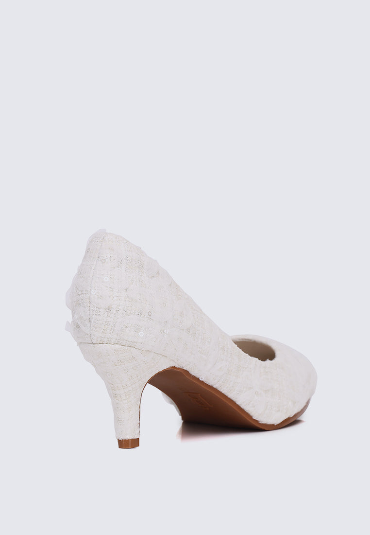 Elara Comfy Pumps In White