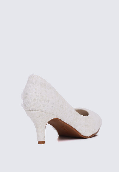 Elara Comfy Pumps In White