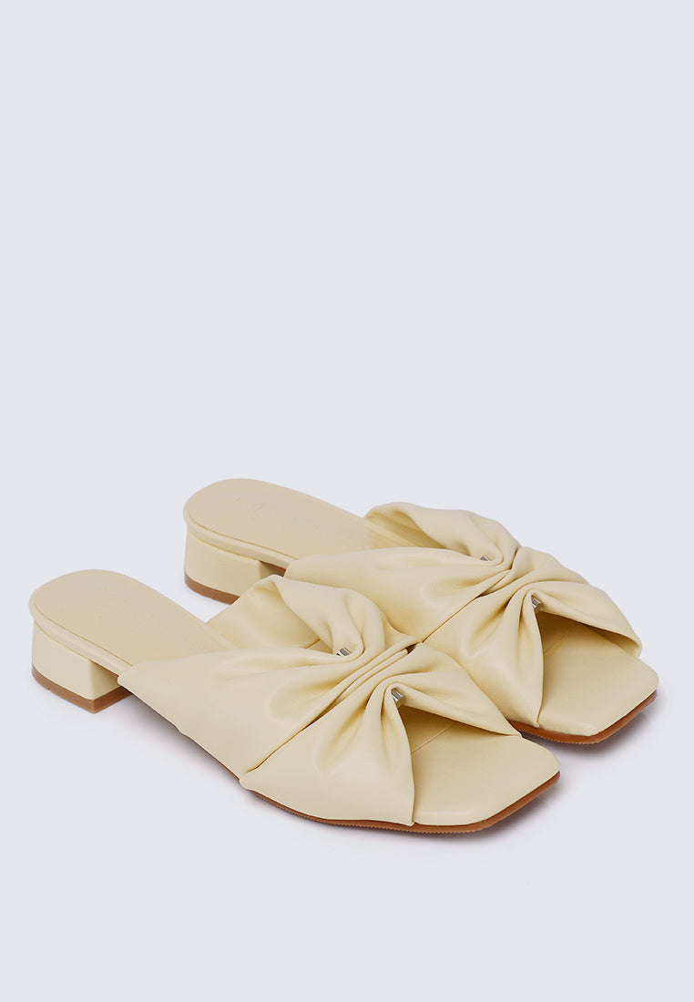Sia Comfy Sandals In Butter