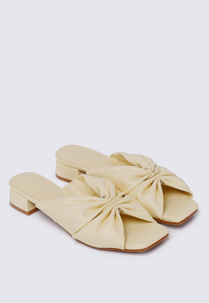 Sia Comfy Sandals In Butter