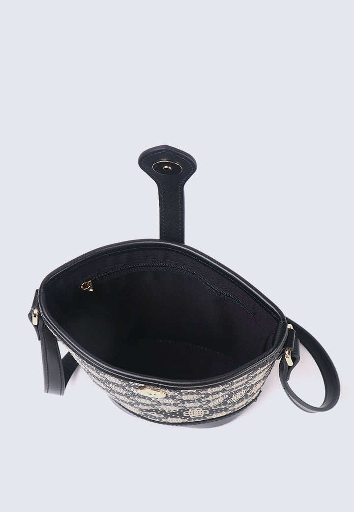 Liyana Crossbody Bag In Black