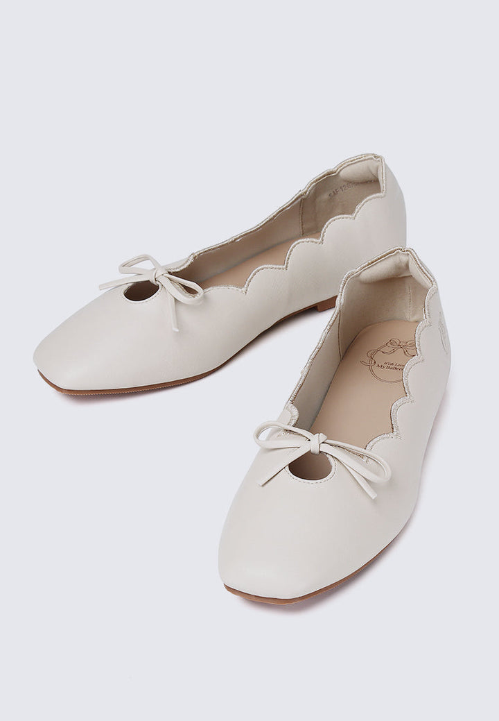 Clarimond Comfy Ballerina In Beige