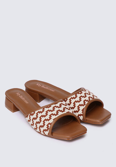 Vee Comfy Sandals In Brown