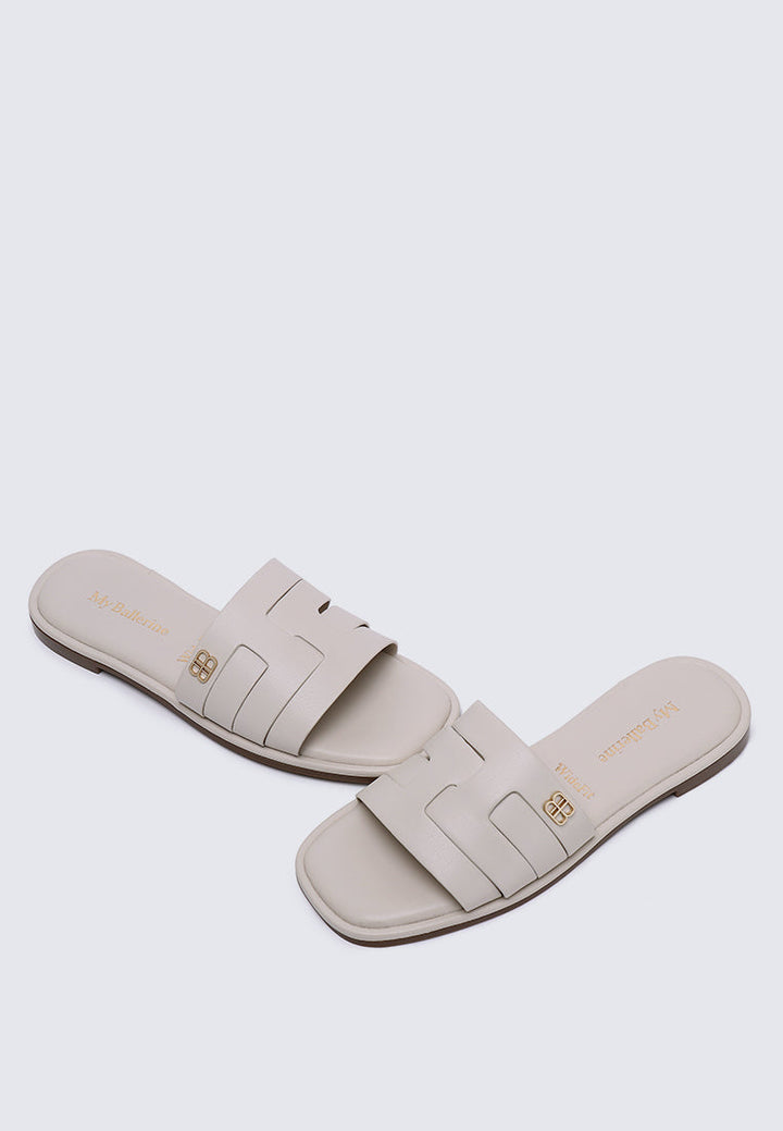 Bobi Comfy Sandal In Almond