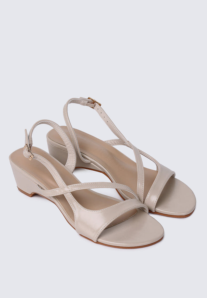 Yeemi Comfy Heels In Beige